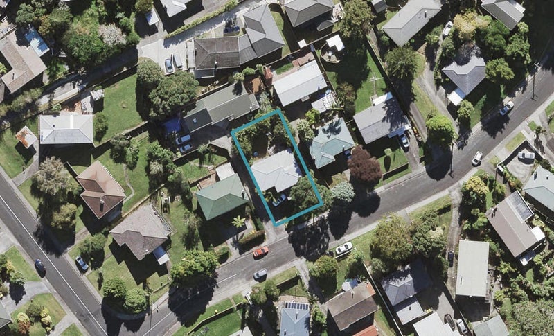 19 Crystal Avenue, Glendene, Auckland - Carousel 1