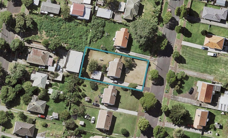 7 Bagnall Avenue, Point England, Auckland - Carousel 1