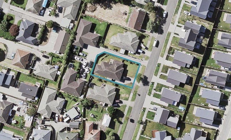 6 Torrington Crescent, Glen Innes, Auckland - Carousel 1