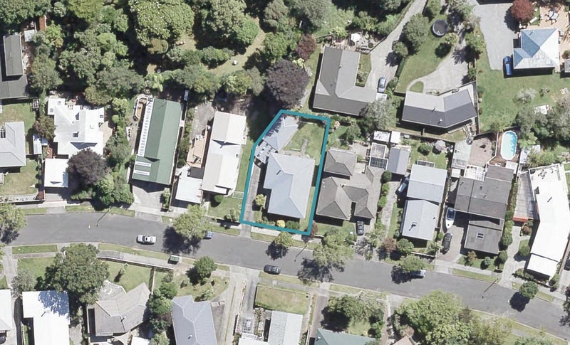 15 Dalton Grove, Stokes Valley, Lower Hutt - Carousel 1