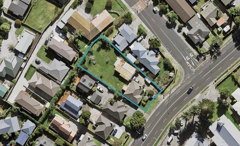 215 Hillsborough Road, Hillsborough, Auckland - Carousel 1