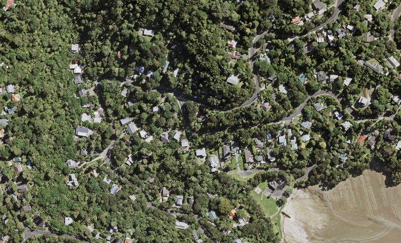 1A Takahe Road, Titirangi, Auckland - Carousel 1