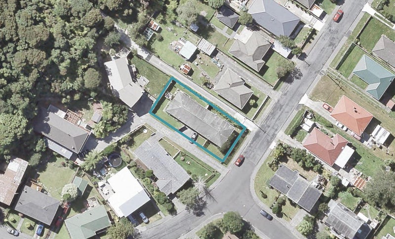 2/32 Kowhai Street, Wainuiomata, Lower Hutt - Carousel 1