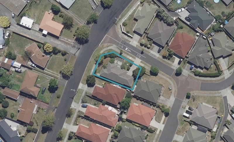 2 Gardenia Close, Melville, Hamilton - Carousel 1