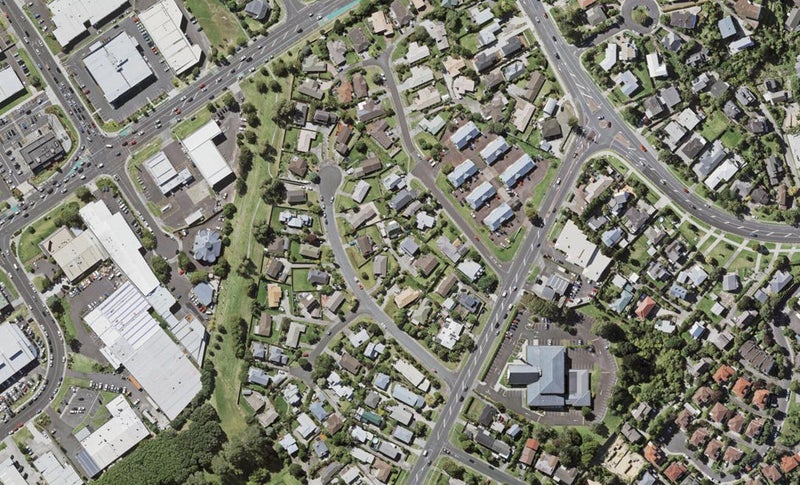 1/7 Altair Place, Windsor Park, Auckland - Carousel 1
