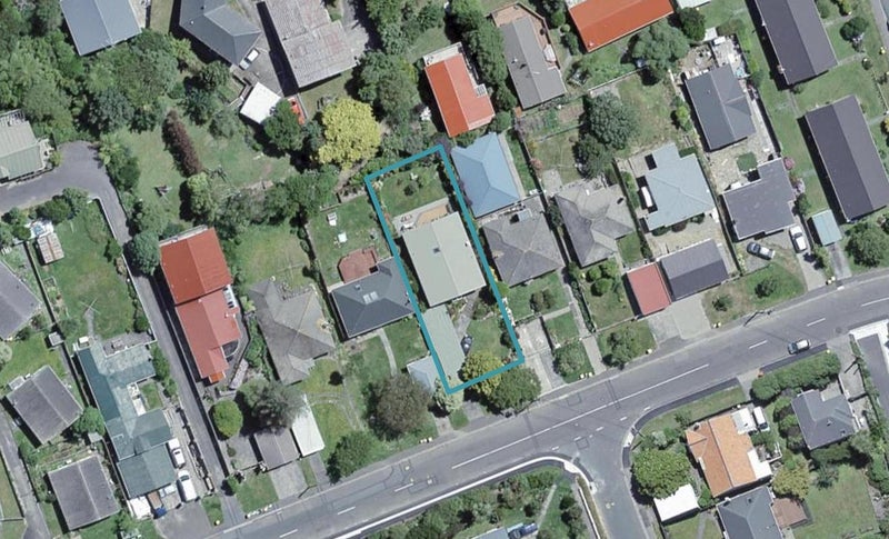 36 Allington Road, Karori, Wellington - Carousel 1