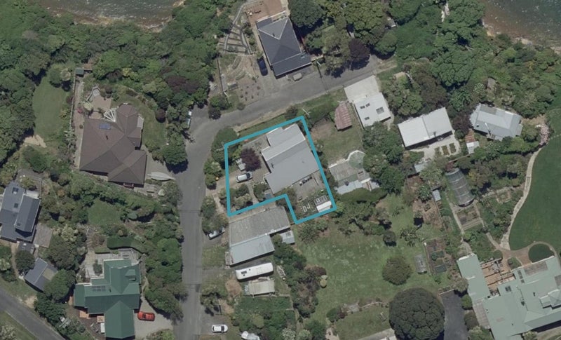 4 Gwyn Street, Broad Bay, Dunedin - Carousel 1
