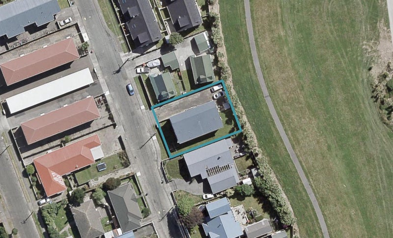 1/10 Mudie Street, Alicetown, Lower Hutt - Carousel 1