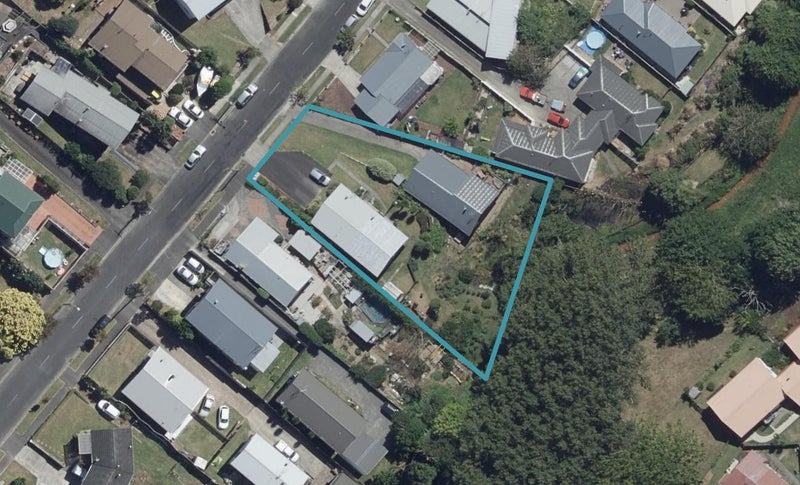 1/18 Ranui Street, Dinsdale, Hamilton - Carousel 1