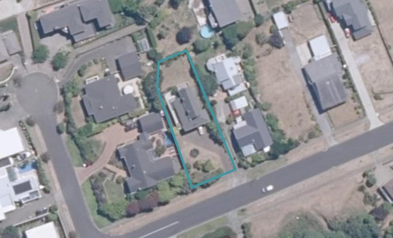 12 Harvey Street, Waipahihi, Taupo - Carousel 1