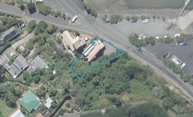 11 Macandrew Road, Careys Bay, Port Chalmers - Carousel 1