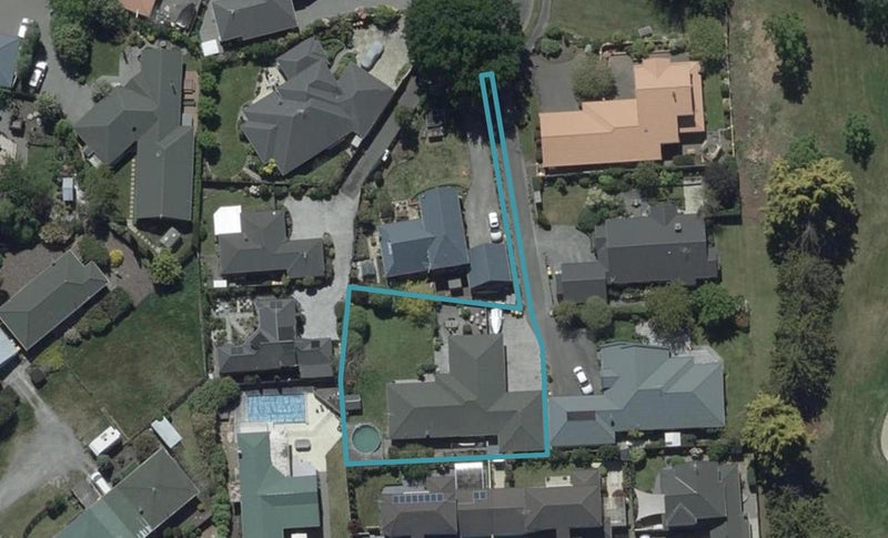 10 Oakmont Green, Shirley, Christchurch - Carousel 1