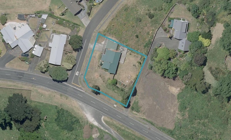 2 Sandy Lane, Otamatea, Whanganui - Carousel 1