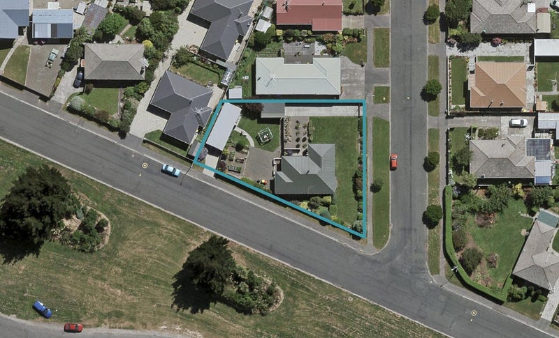 39 Coronation Street, Strathern, Invercargill - Carousel 1