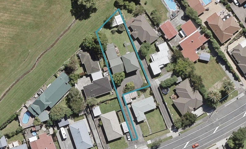 1139 Fergusson Drive, Clouston Park, Upper Hutt - Carousel 1