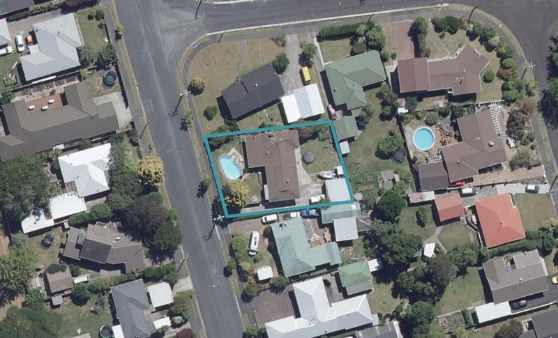 7 Berkley Avenue, Hillcrest, Hamilton - Carousel 1