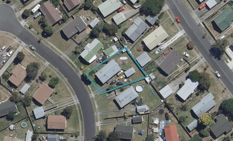8 Reuben Place, Nawton, Hamilton - Carousel 1