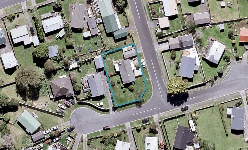 19 Tauranga Place, Waitara, Waitara - Carousel 1