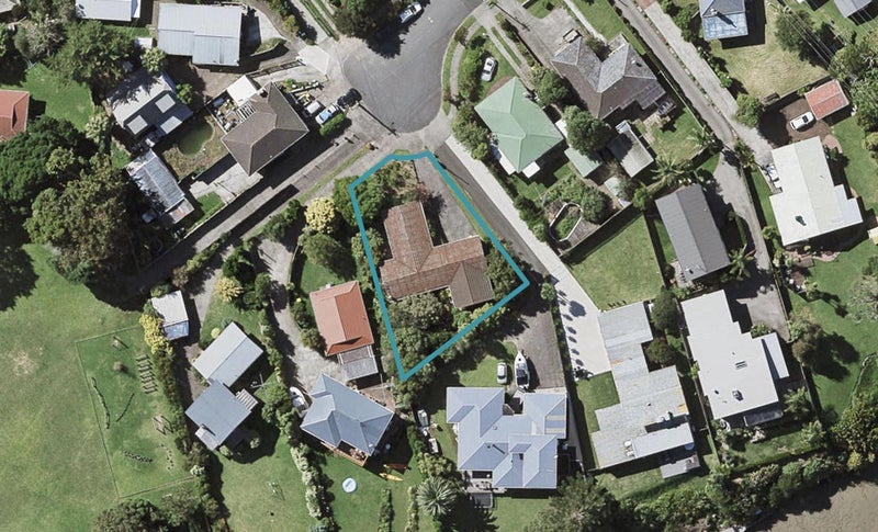 58 Aurea Avenue, Pakuranga, Auckland - Carousel 1
