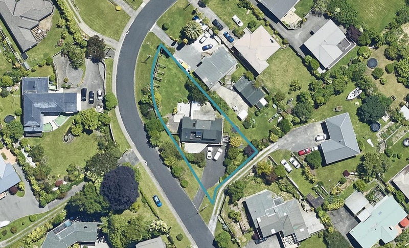 7 Grand Vue Road, Kawaha Point, Rotorua - Carousel 1