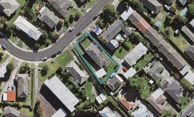 1/24 Evelyn Place, Hillcrest, Auckland - Carousel 1