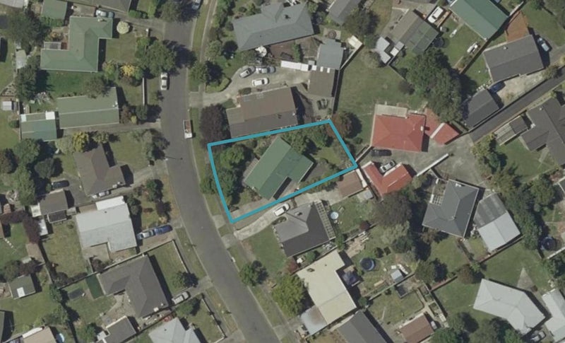 7 Mokau Place, Terrace End, Palmerston North - Carousel 1