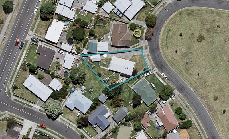 33 Lichfield Crescent, Tamatea, Napier - Carousel 1
