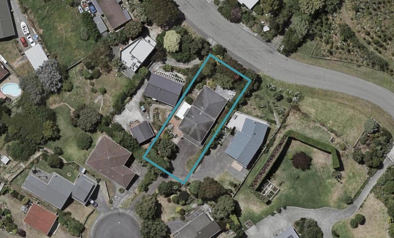 2 Frimley Terrace, Waikanae Beach, Waikanae - Carousel 1