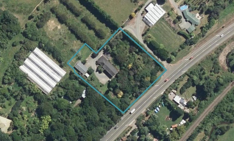 1236 State Highway 1, Manakau, Levin - Carousel 1