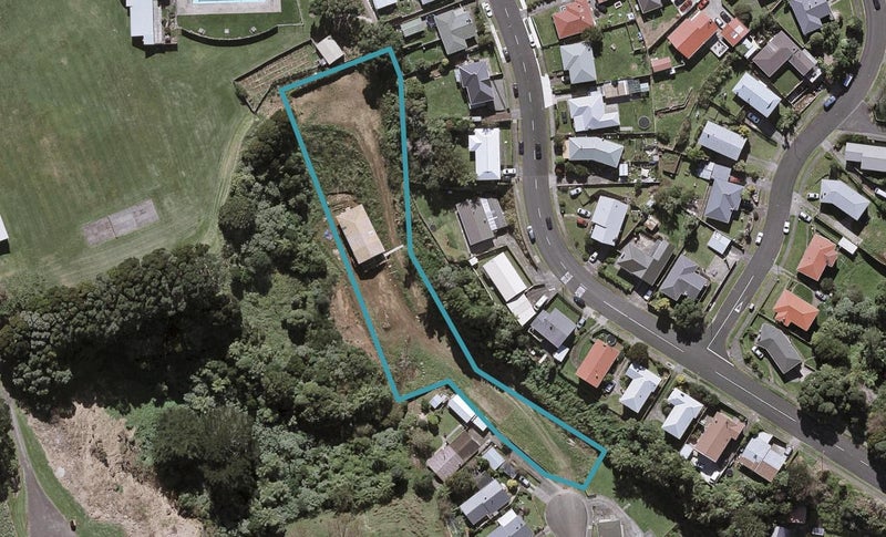 22 Shaldon Crescent, Blagdon, New Plymouth - Carousel 1