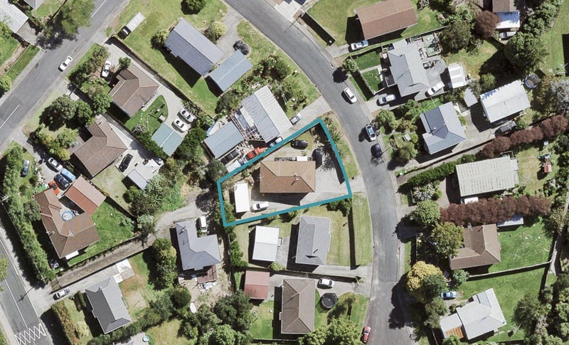 5 Mile Place, Henderson, Auckland - Carousel 1