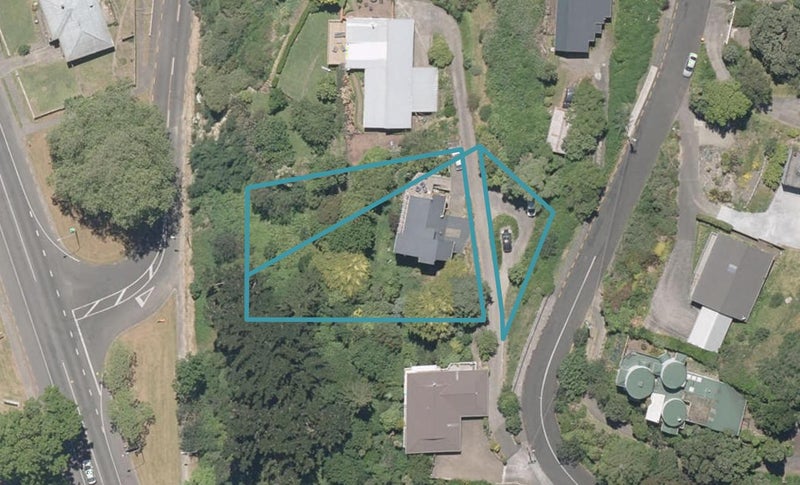 11 Wairere Road, Bastia Hill, Whanganui - Carousel 1