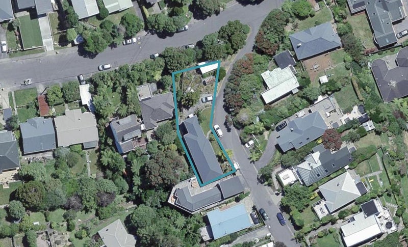 2 Beatty Avenue, Karori, Wellington - Carousel 1