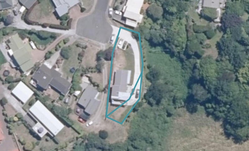 10 Beachman Grove, Hilltop, Taupo - Carousel 1