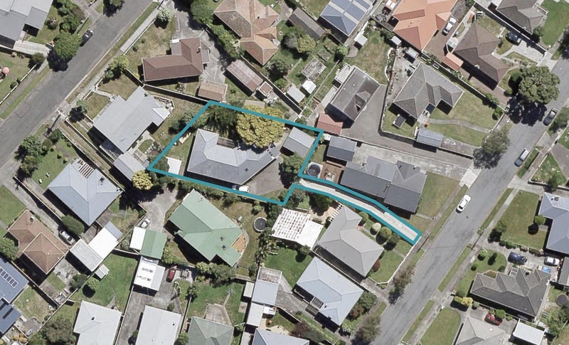 15 Mcdonald Street, Taita, Lower Hutt - Carousel 1