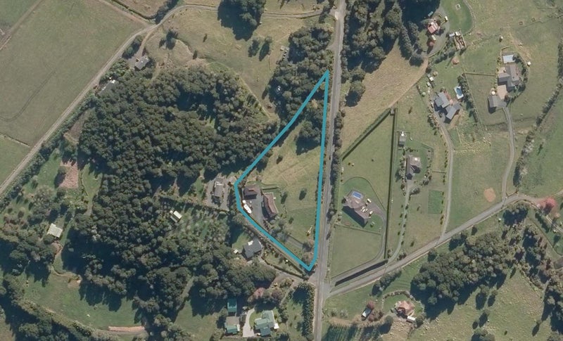 227 Apotu Road, Kamo - Carousel 1