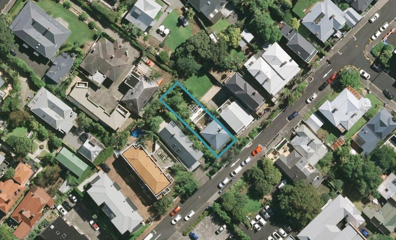 16 Dedwood Terrace, Saint Marys Bay, Auckland - Carousel 1