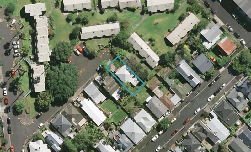 15 Spring Street, Freemans Bay, Auckland - Carousel 1