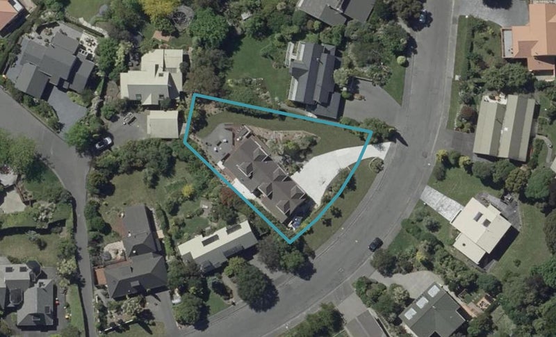 18 Woodside Common, Westmorland, Christchurch - Carousel 1