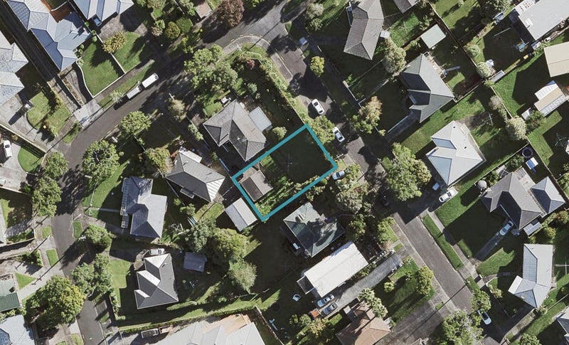 1 Hillview Avenue, New Windsor, Auckland - Carousel 1