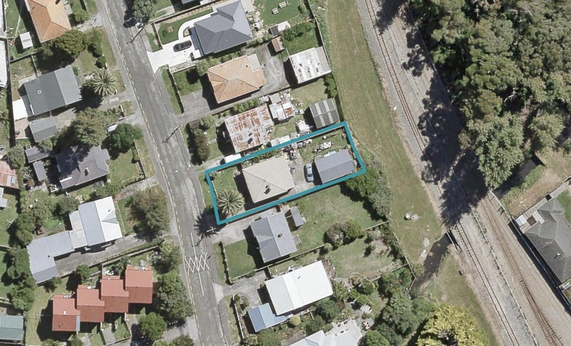 17 York Street, Moera, Lower Hutt - Carousel 1