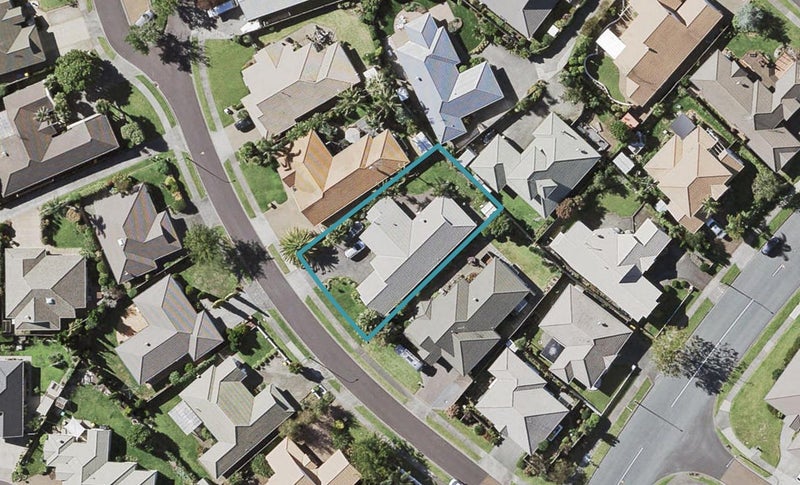 5 Yarlside Place, Northpark, Auckland - Carousel 1