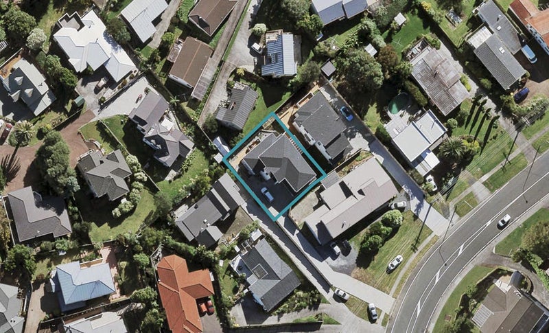 104A Sunset Road, Unsworth Heights, Auckland - Carousel 1