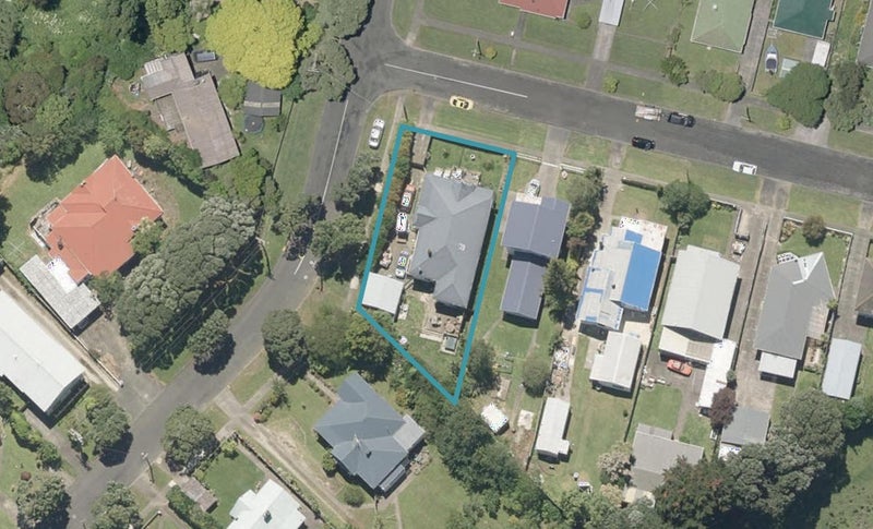 2 Toro Street, Durie Hill, Whanganui - Carousel 1