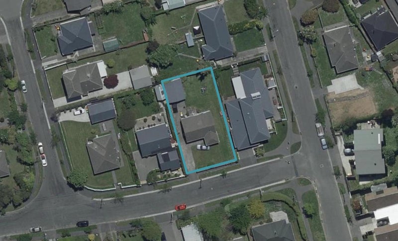 17 Newall Avenue, Bryndwr, Christchurch - Carousel 1