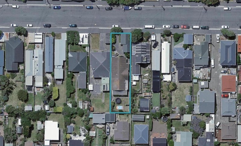 28 Apu Crescent, Lyall Bay, Wellington - Carousel 1