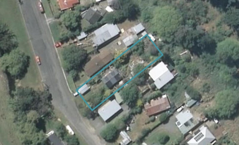 96 Dunns Avenue, The Pines Beach, The Pines Beach - Carousel 1