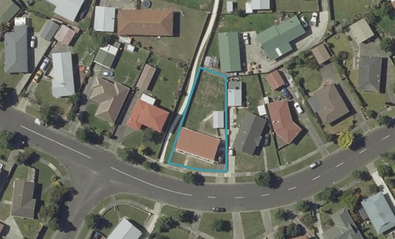33 Hillcrest Drive, Kelvin Grove, Palmerston North - Carousel 1