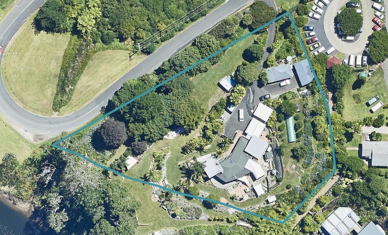 34 Taniwha Place, Bethlehem, Tauranga - Carousel 1