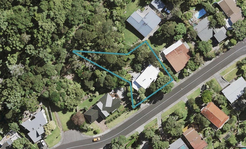 105 Daffodil Street, Titirangi, Auckland - Carousel 1